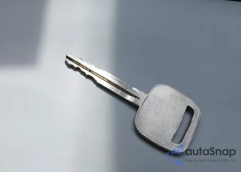 2005 Pontiac Vibe z USA, uszkodzony, nr VIN 5Y2SL66805Z459161